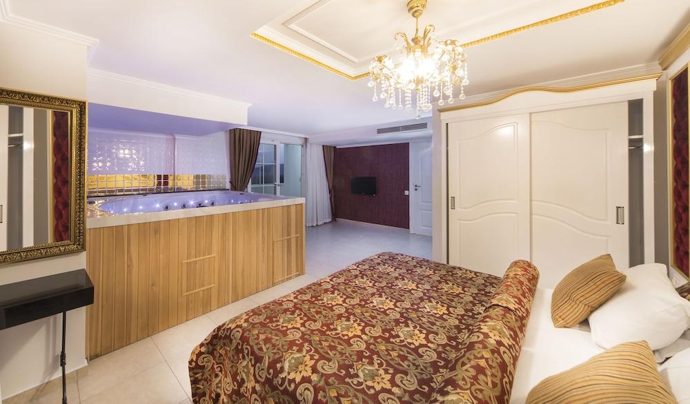 Modern Saraylar - All Inclusive