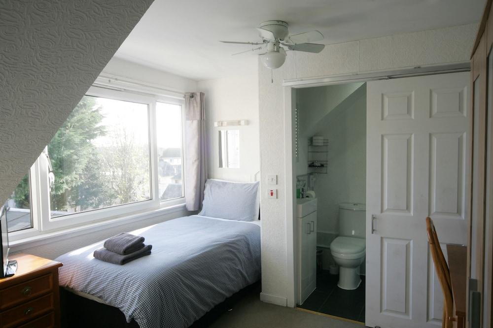 Dean Park Guest House