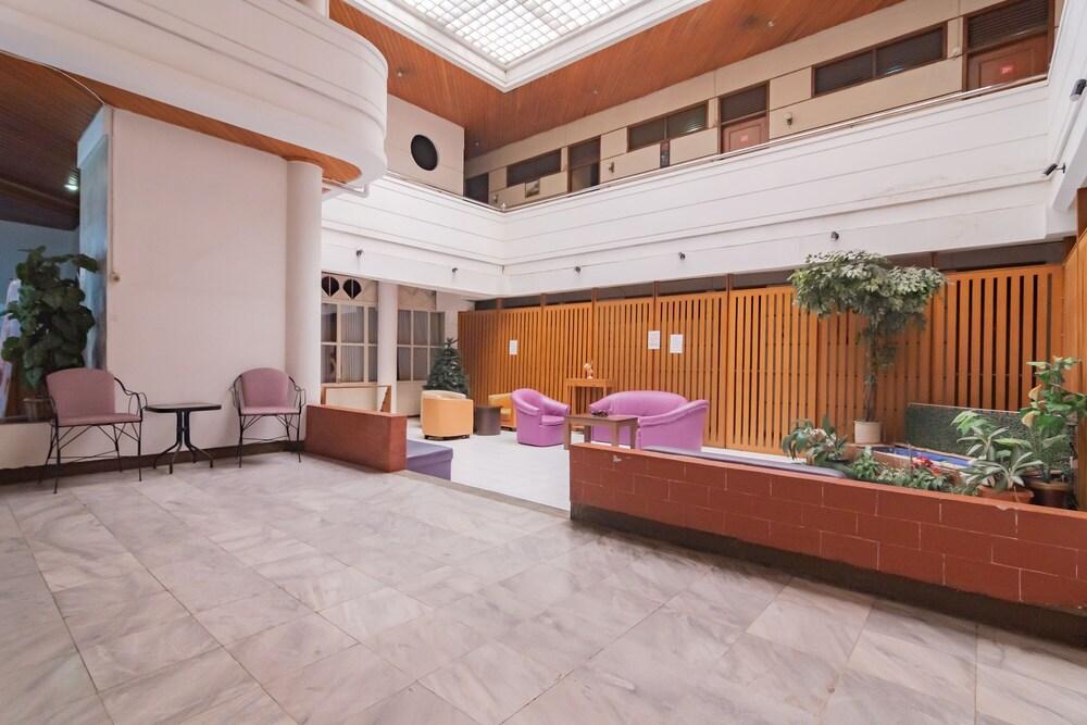 RedDoorz Plus @ Sukamulya Pasteur 2