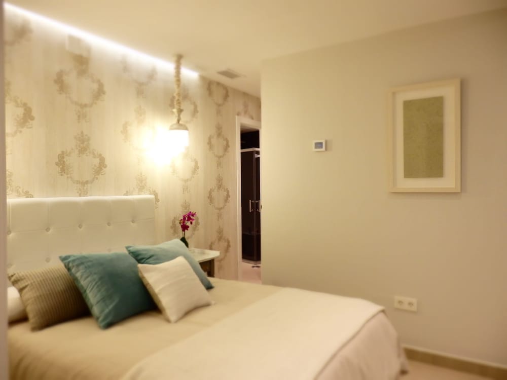 Waterfront Santa Clara Apartments