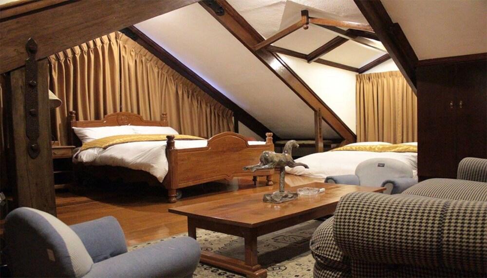 F8 Bed and Breakfast