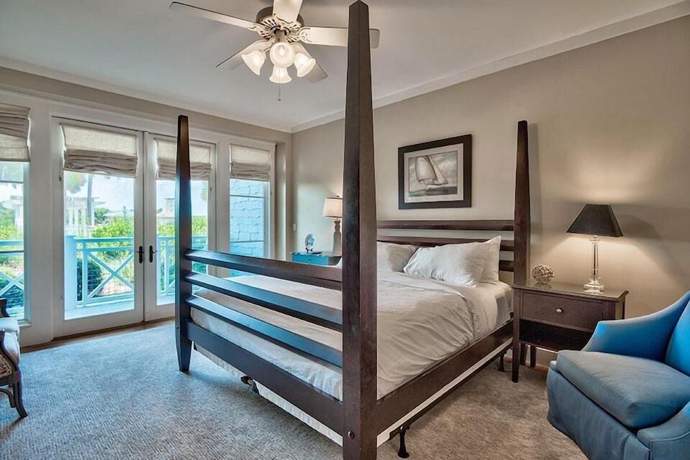 At the Waters Edge 4 Bd Holiday Home by Five Star Properties