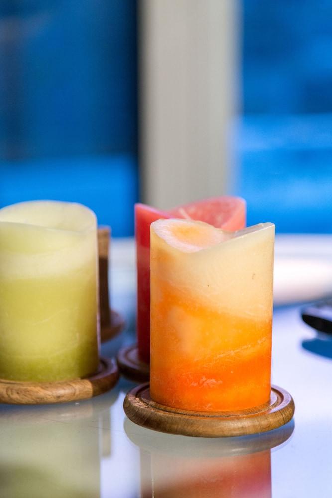 Toronto Queen Suites