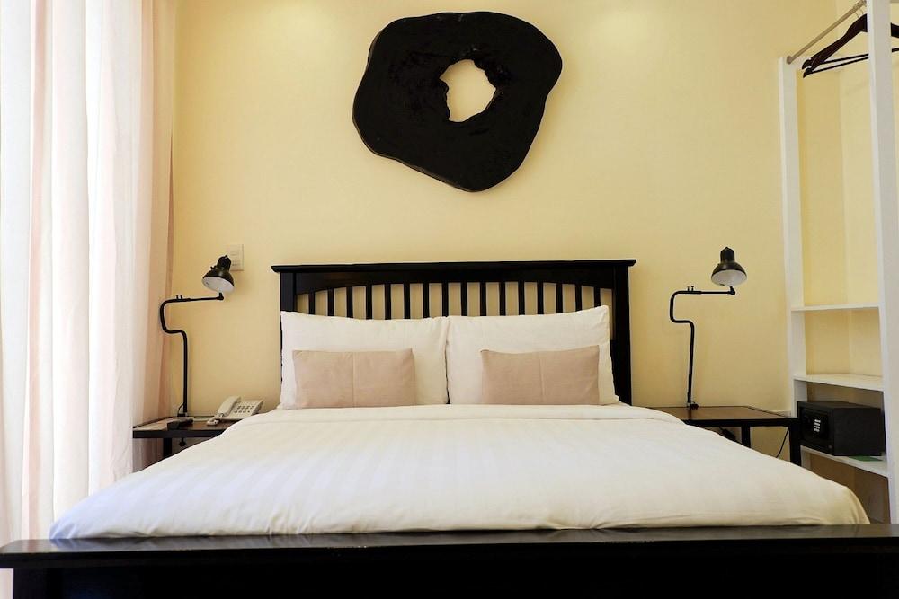 Luxx Boutique Boracay