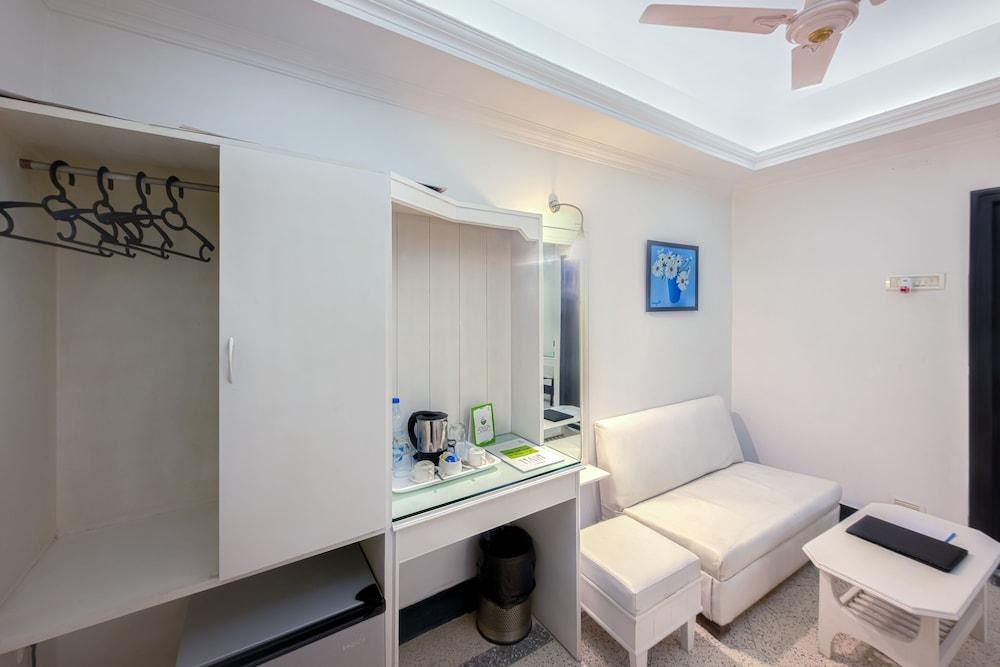 Treebo Green View, Park Circus