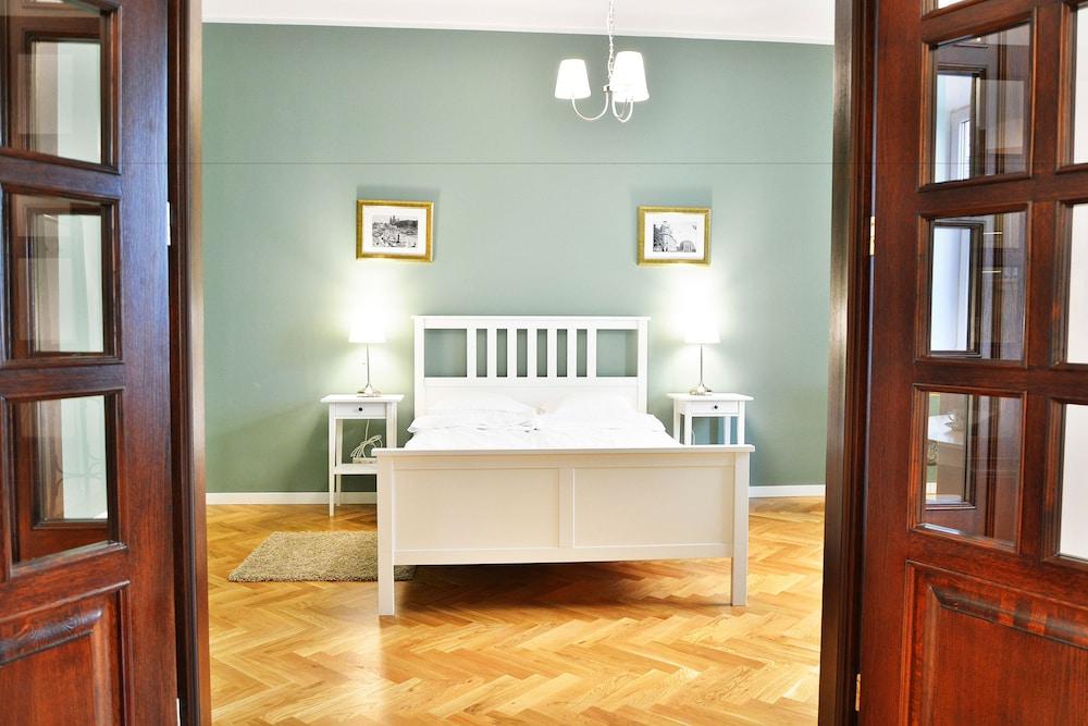 KrakowForRent Apartments - Main Square