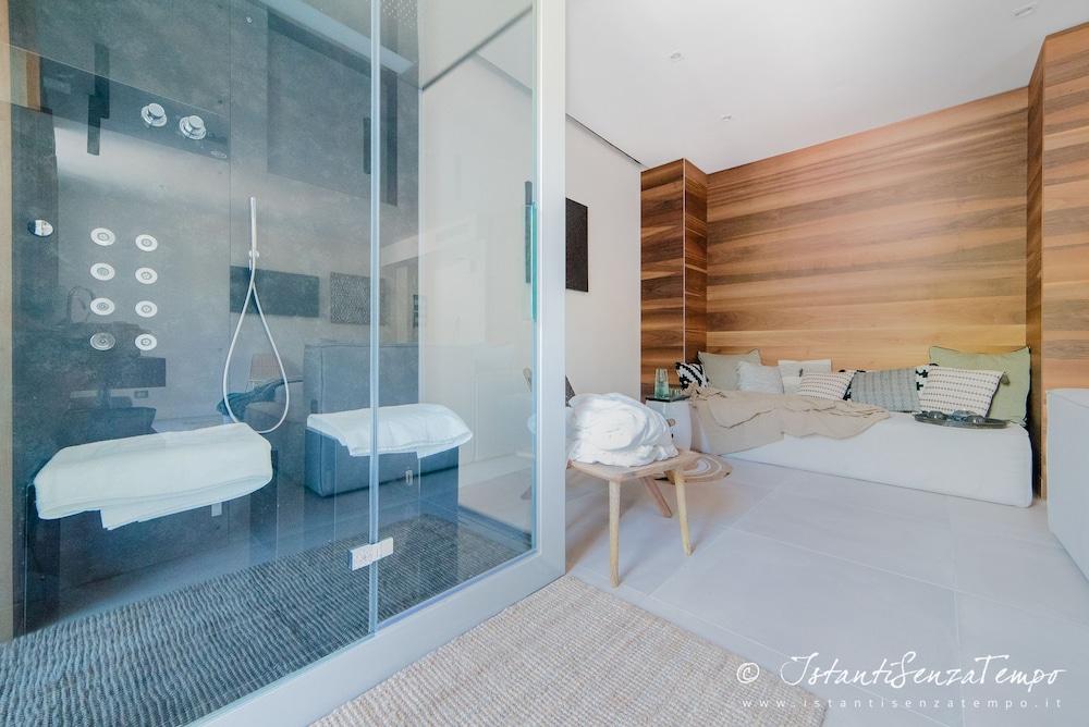 Cumeja - Beach Club & Hotel