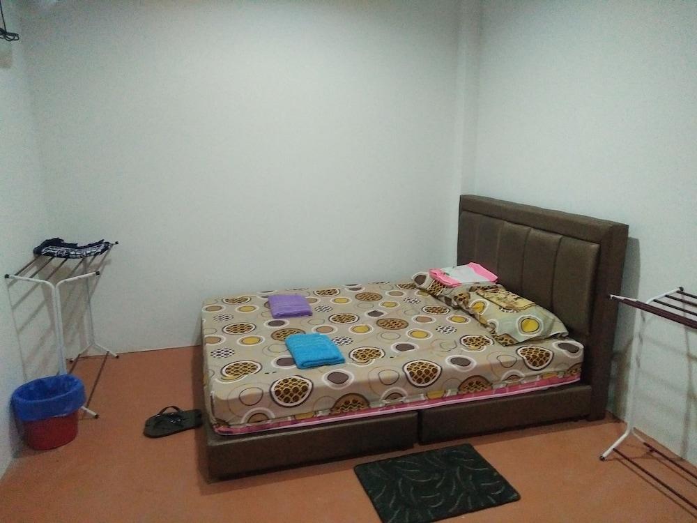 Diyana Budget Hotel - Hostel
