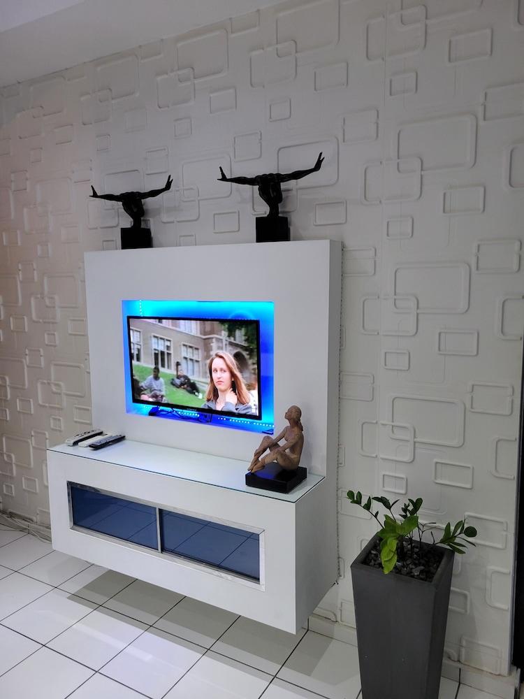 Luichy's Seaside Hotel