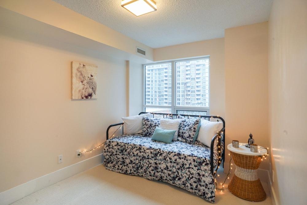 Applewood Suites - Luxury 3 BDRM