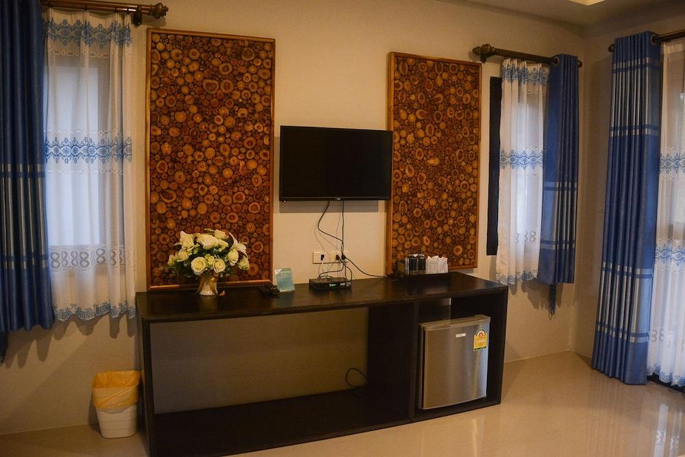 Phu Chom Mork Resort