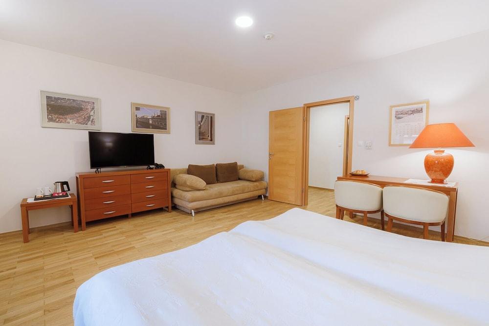 Pri Žabarju Bed & Breakfast Ljubljana