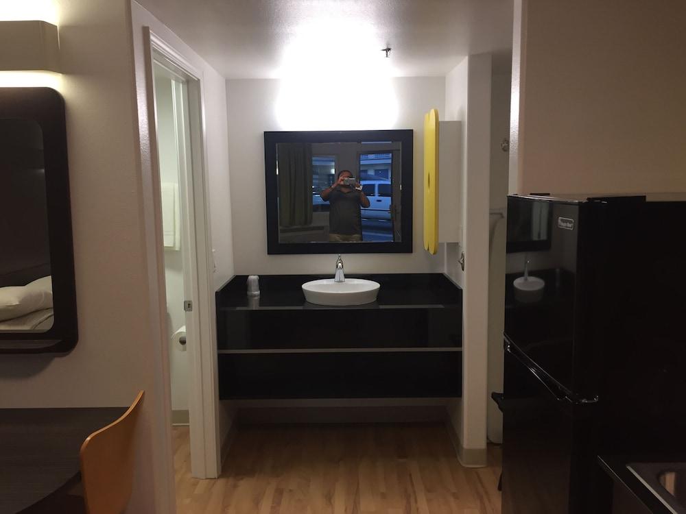 Studio 6 Victorville - Apple Valley