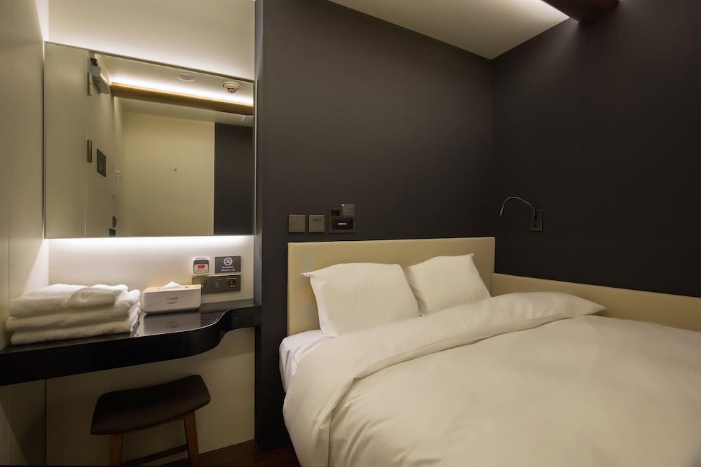 Capsule Hotel 'Darakhyu' T1