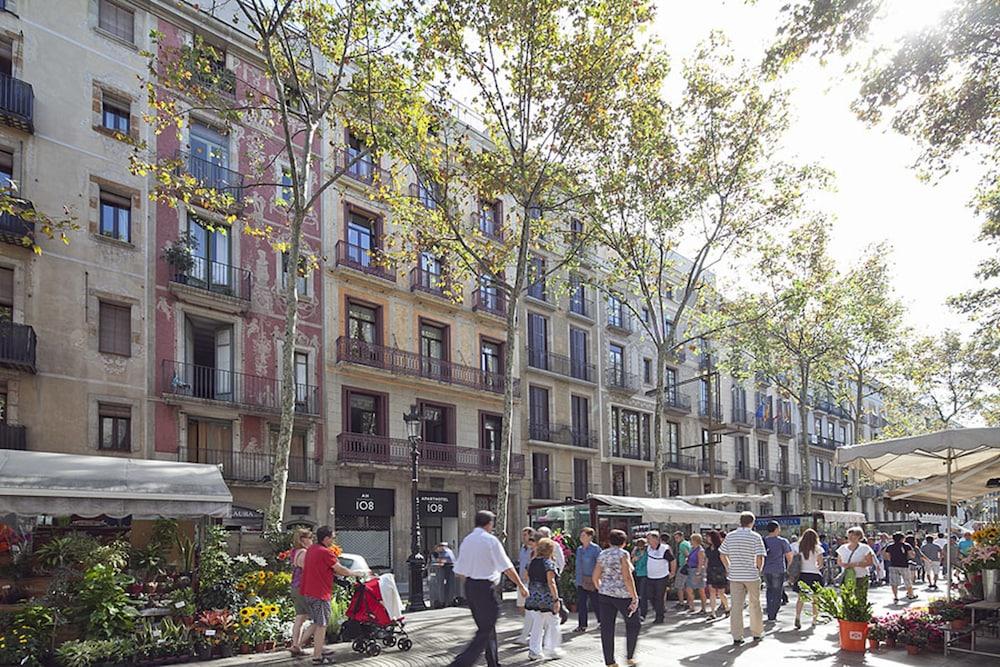 Apartments Ramblas 108