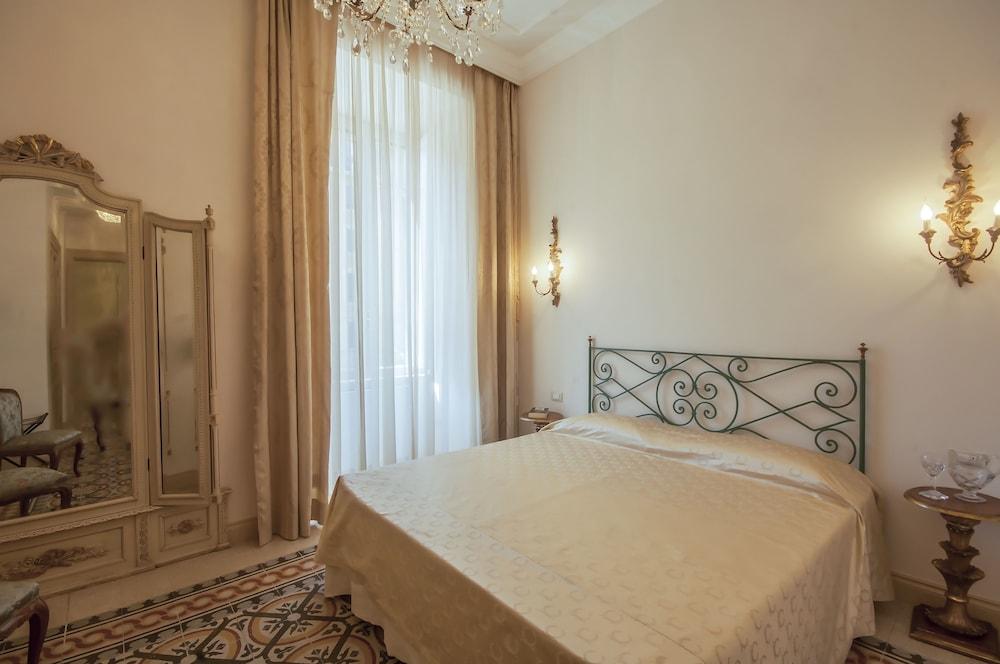 Rome Charming Suites