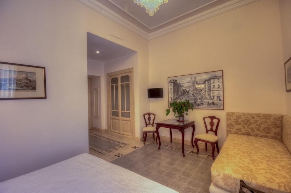 Rome Charming Suites