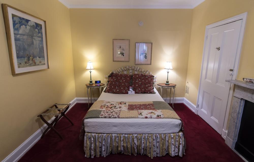 La Reserve Bed & Breakfast