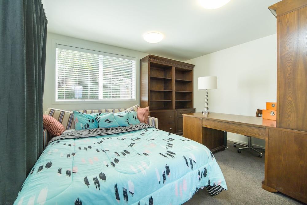 Gemini Lake View Villa