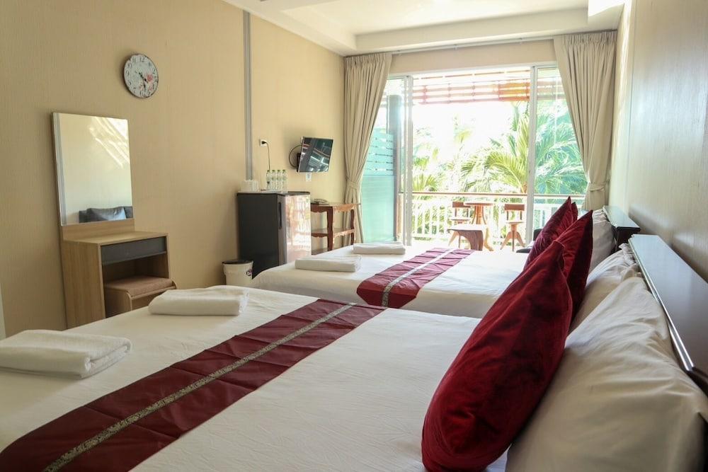 Baansuan Aokhai Beach Resort