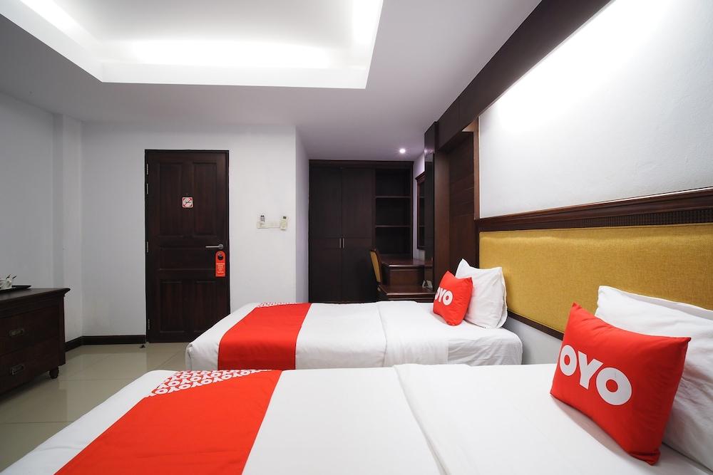 OYO 898 Sota Residence