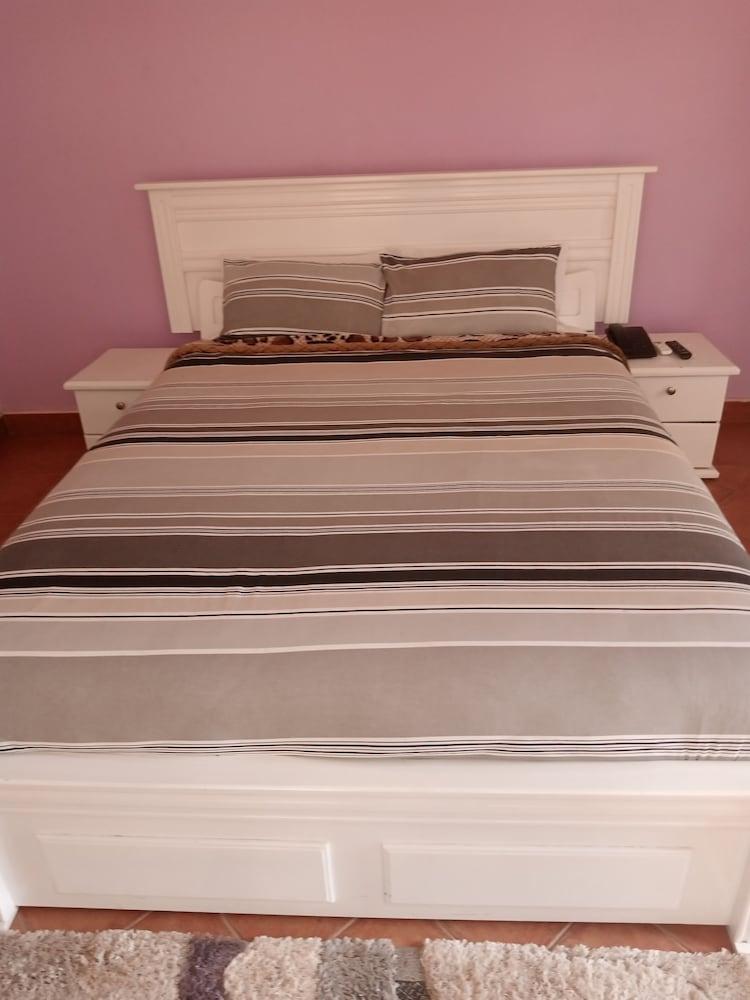 Samanene Beach Hotel