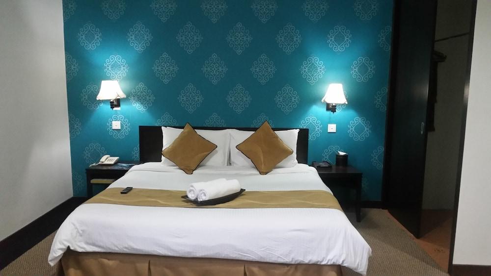 Carlton Hotel Shah Alam