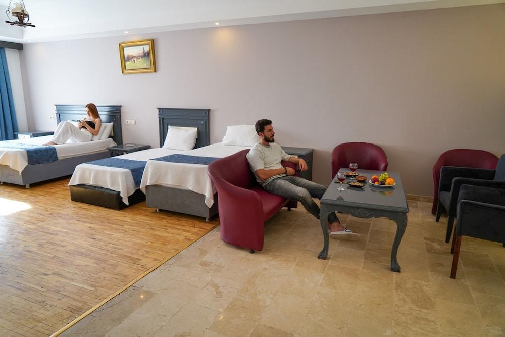 Uğurlu Termal Tatil Köyü