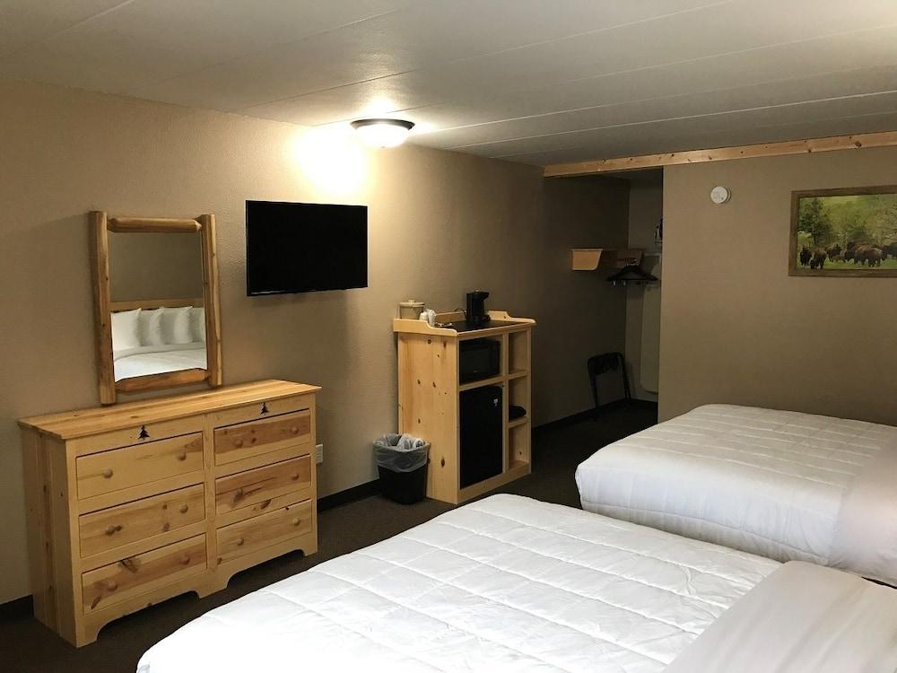 Woodside Dells Hotel & Suites