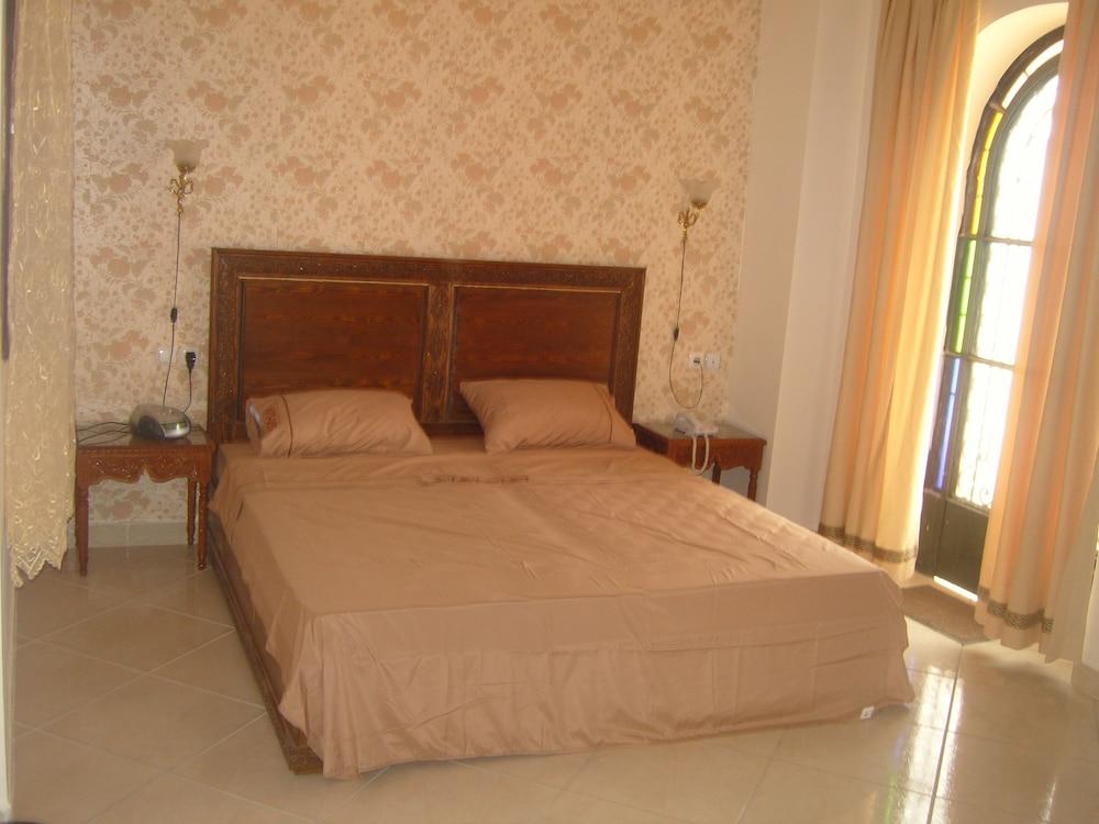 Riad Firdaous Achark