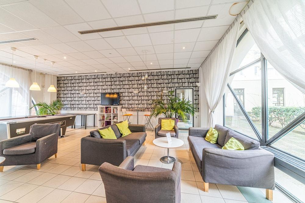 Montempô Apparthôtel Evry