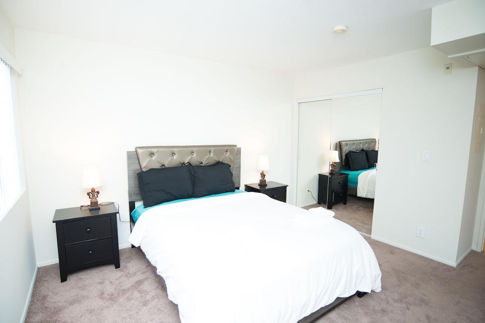 Strathmore Apartments