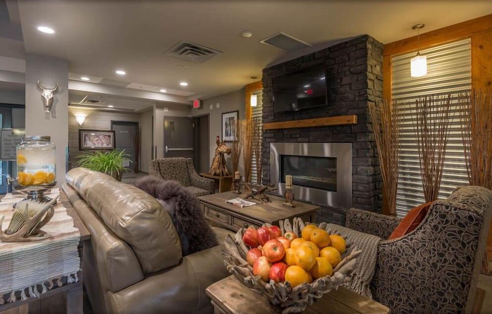 Timber Ridge Inn and Suites