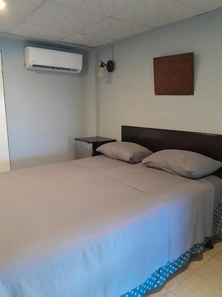 Las Cuevas Beach Lodge