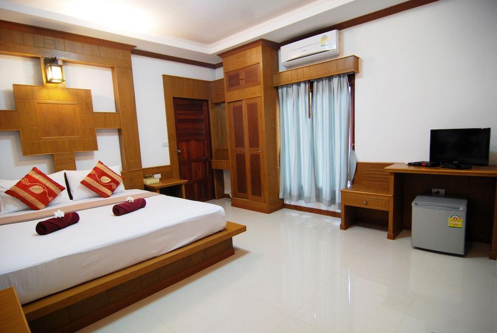 Lanta Nature Beach Resort