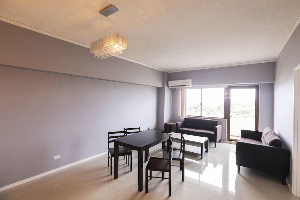 Pia Marine Condominium