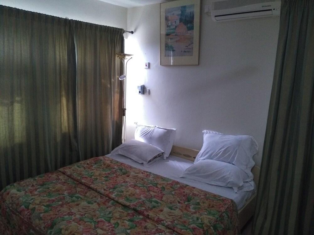 Royal Triangle Guest House