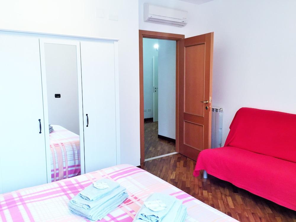 Domus Al Parco Guest House