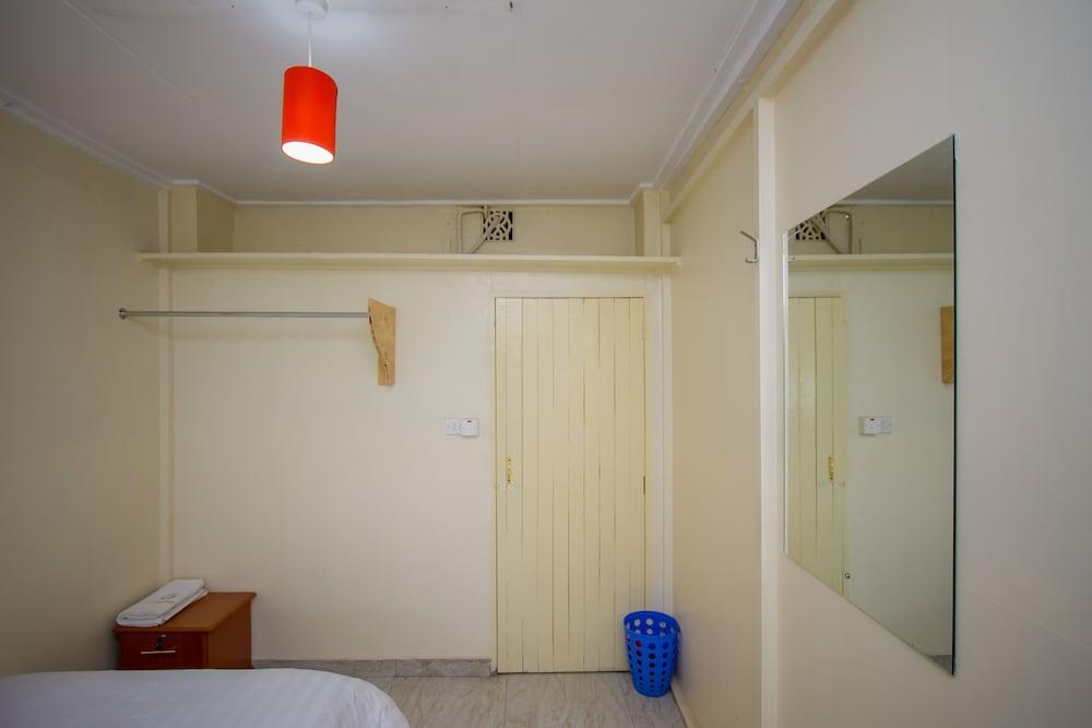 Balis Best Bar and Resort