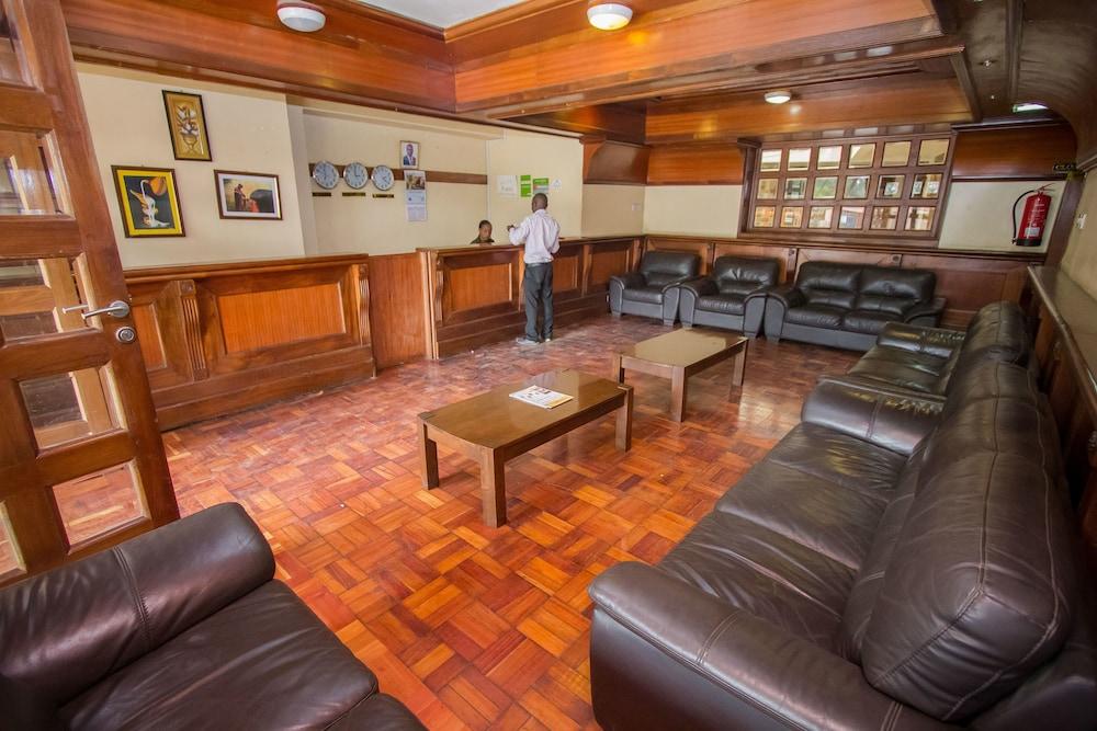 Viena Woods Holiday Inn