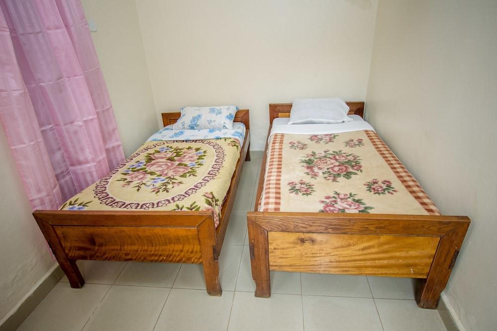 Virunga Campsite and Backpackers