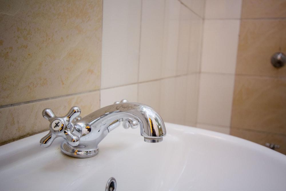 Capital Heights Hotel