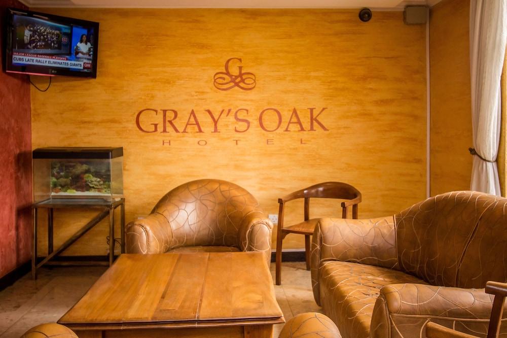 Gray's Oak Hotel
