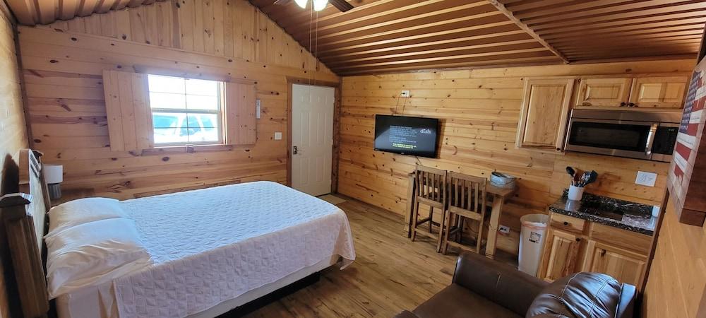 Stateline Cabins & RV
