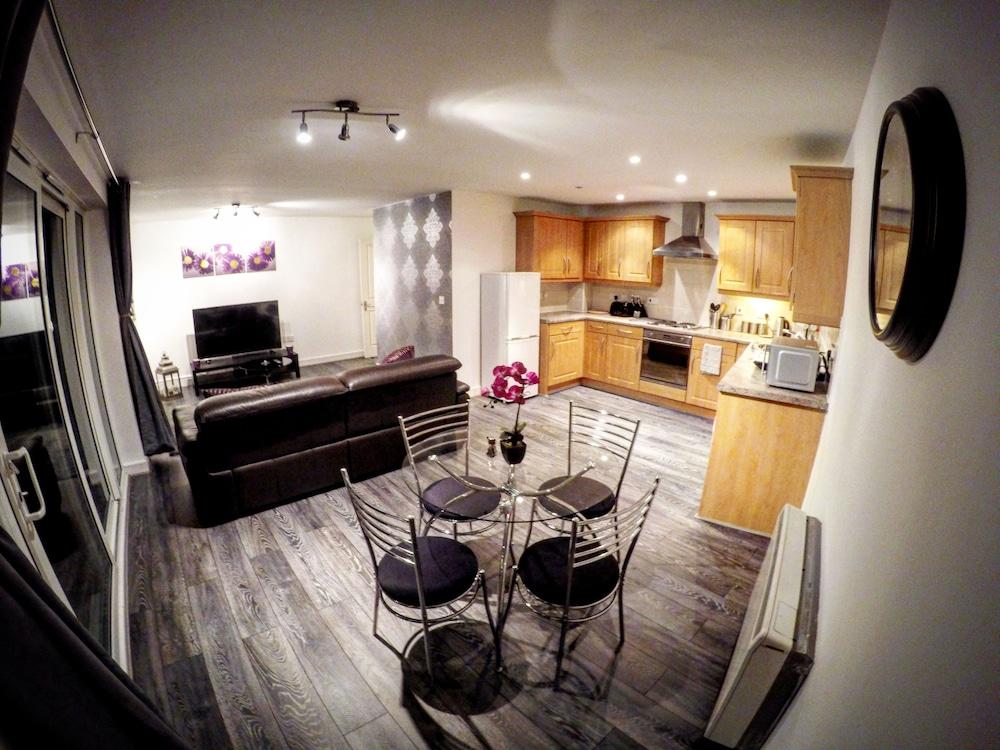 Luxury Two Bedroom Apartments