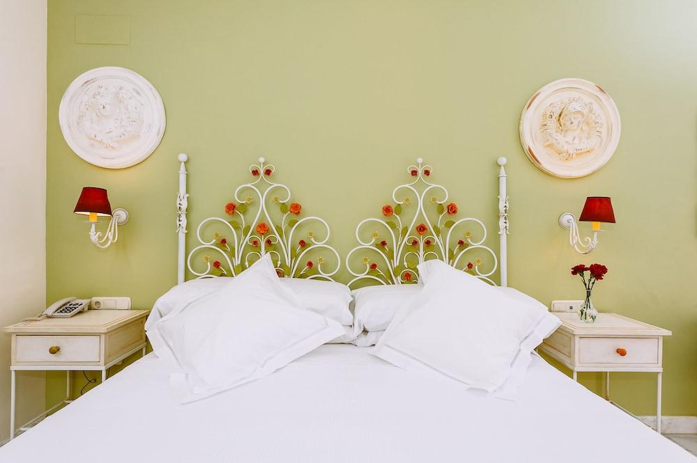 Basic Hotel Doña Manuela