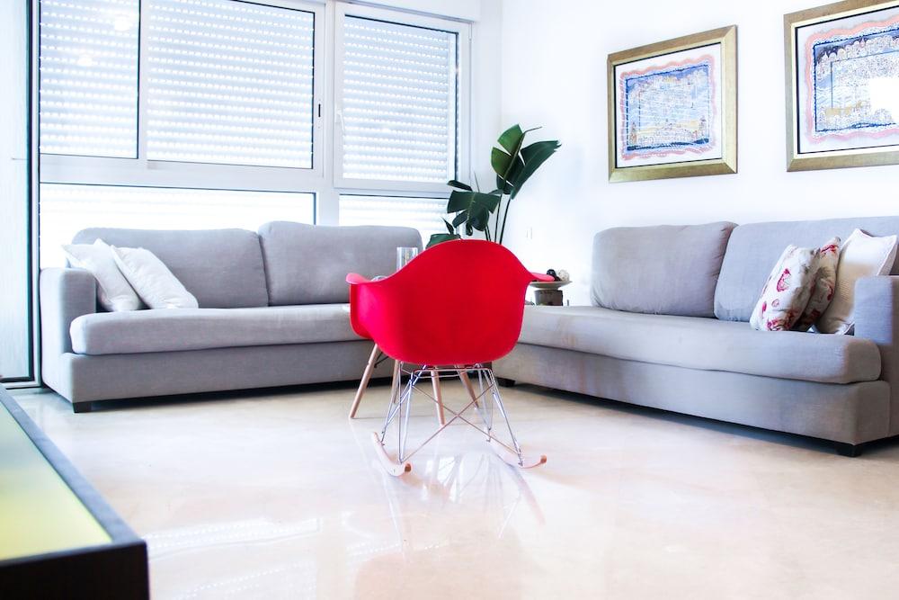 Calm Beach Haven Resort Herzliya Marina