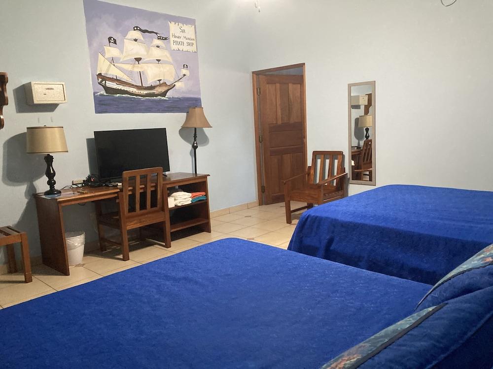 Las Lajas Beach Resort