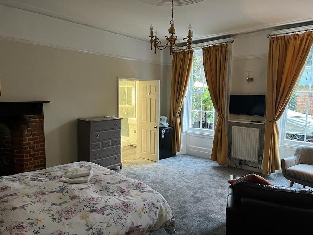 Harmondsworth Hall Guest House Heathrow