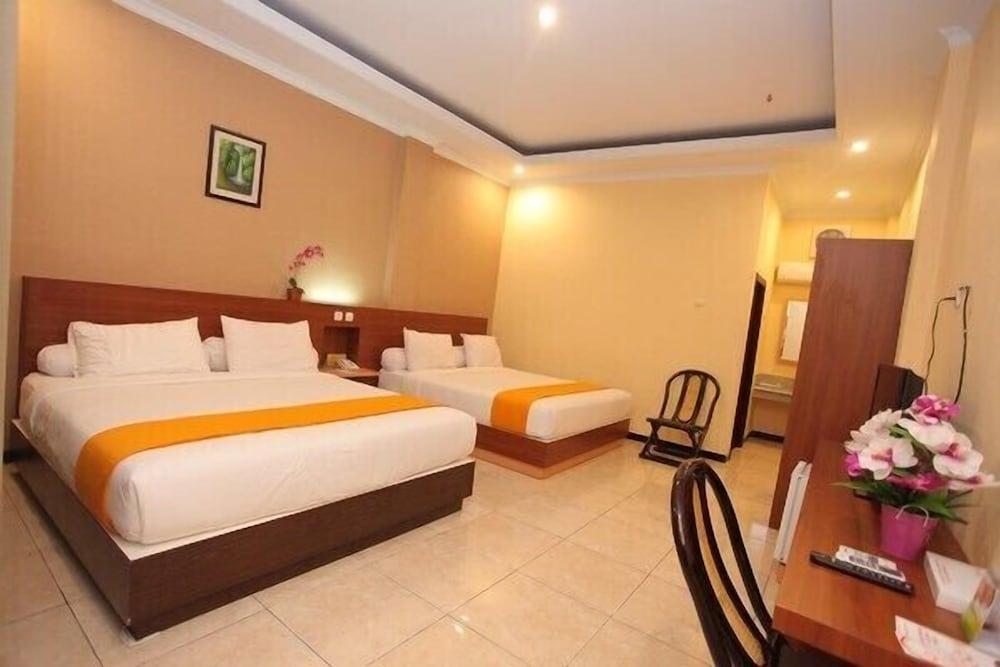 Hotel New Merdeka Pati